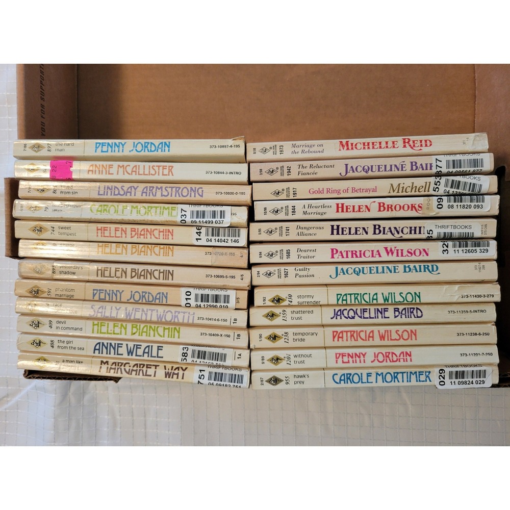 Lot of 24 Vintage Harlequin Presents Romance Novels Penny Jordan Helen Bianchin